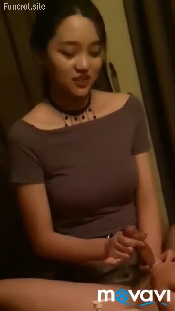 Cantik Pijat Kontol 2