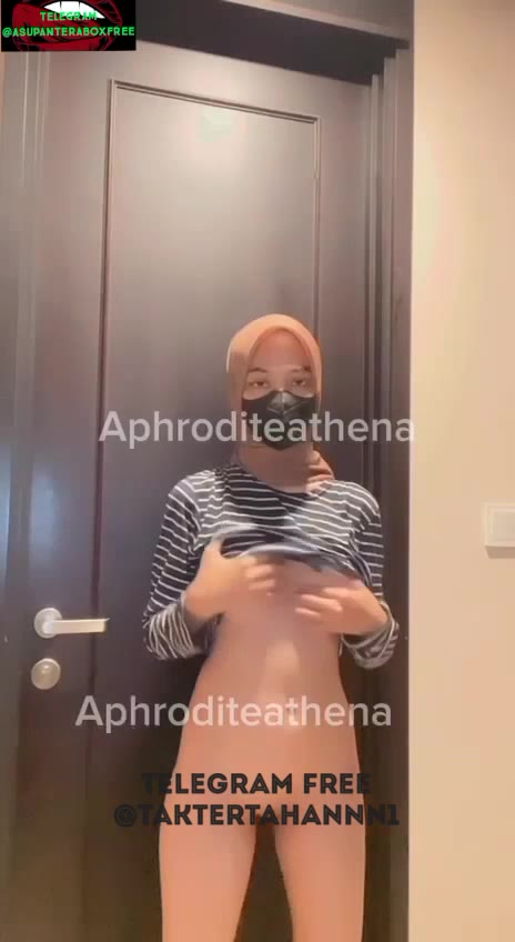 Aphroditeathena Tele viral jilbab pamer memek